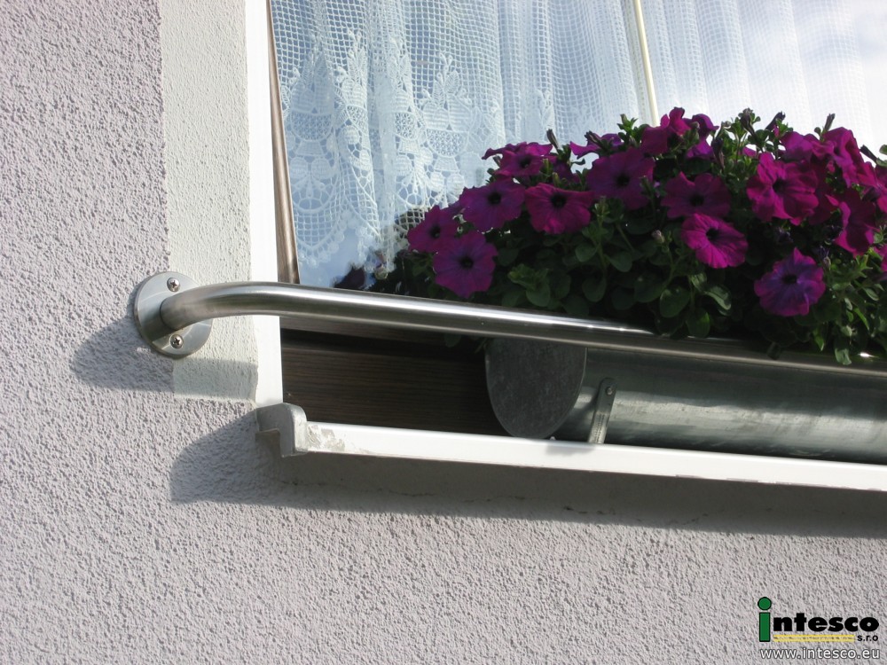 Absturzsicherung Blumenkasten Fensterbank