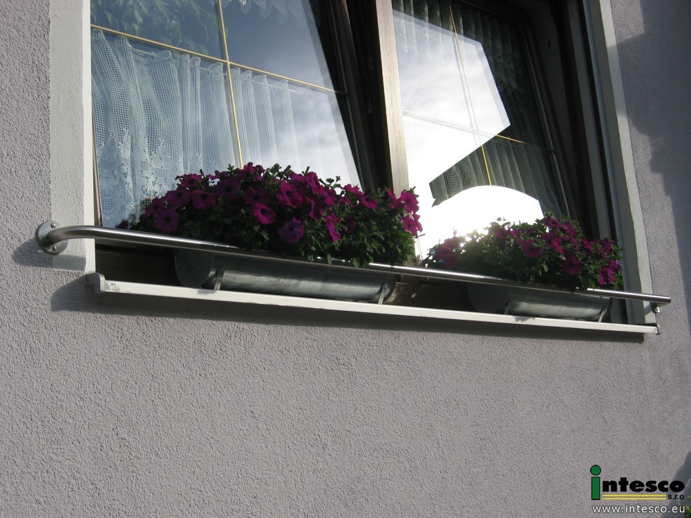 Fensterbank Absturzsicherung Blumenkasten Fensterbank Absturzsicherung Intesco S R O